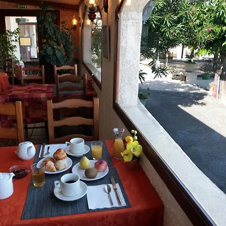 Logis Le Pressoir 2* Saint-Chinian