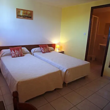 Hotel Logis Le Pressoir 2*