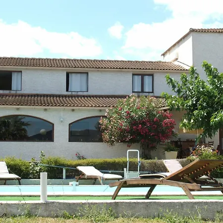 Hotel Logis Le Pressoir 2*