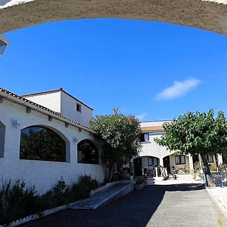 Logis Le Pressoir فندق سانت-تشينيان