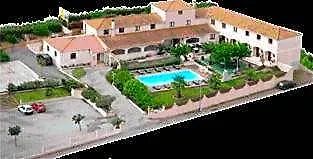 Logis Le Pressoir 2* سانت-تشينيان