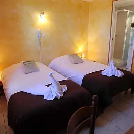 Logis Le Pressoir 2*