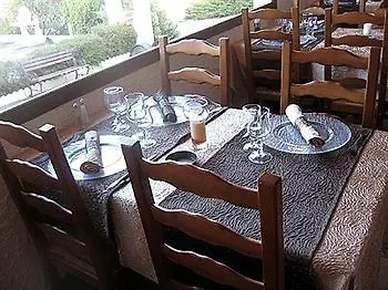 Logis Le Pressoir Hotel 2*