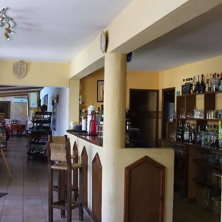 Hotel Logis Le Pressoir Saint-Chinian